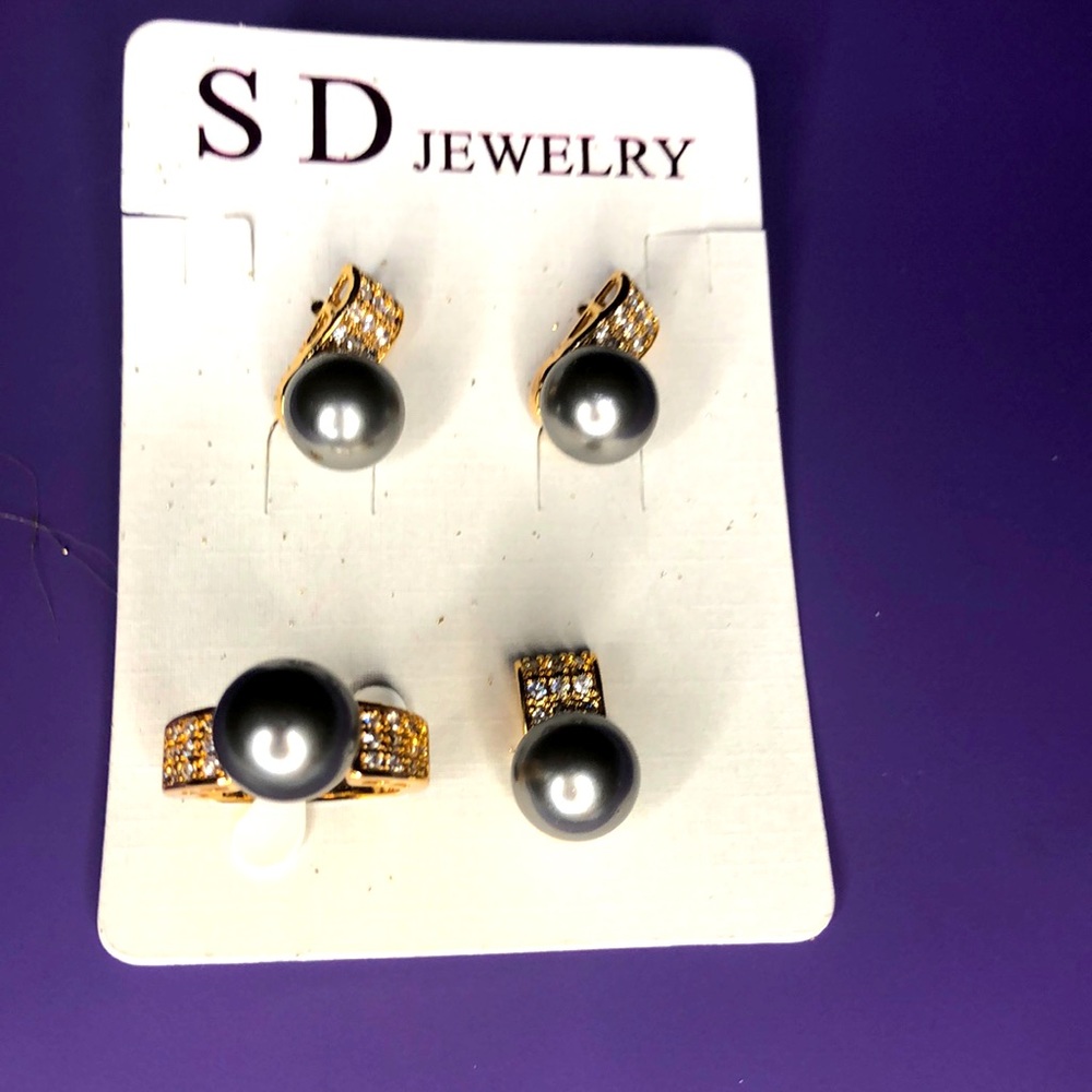 Earrings, ring and pendant set